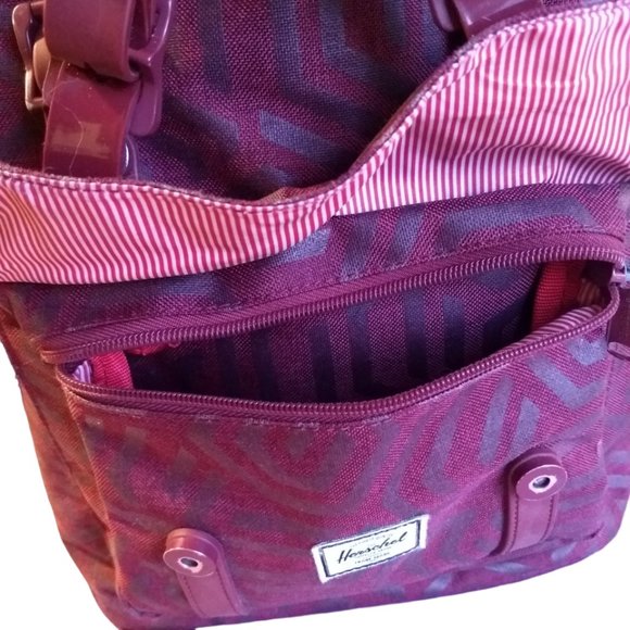 Herschel - Little America Backpack - Picture 7 of 12